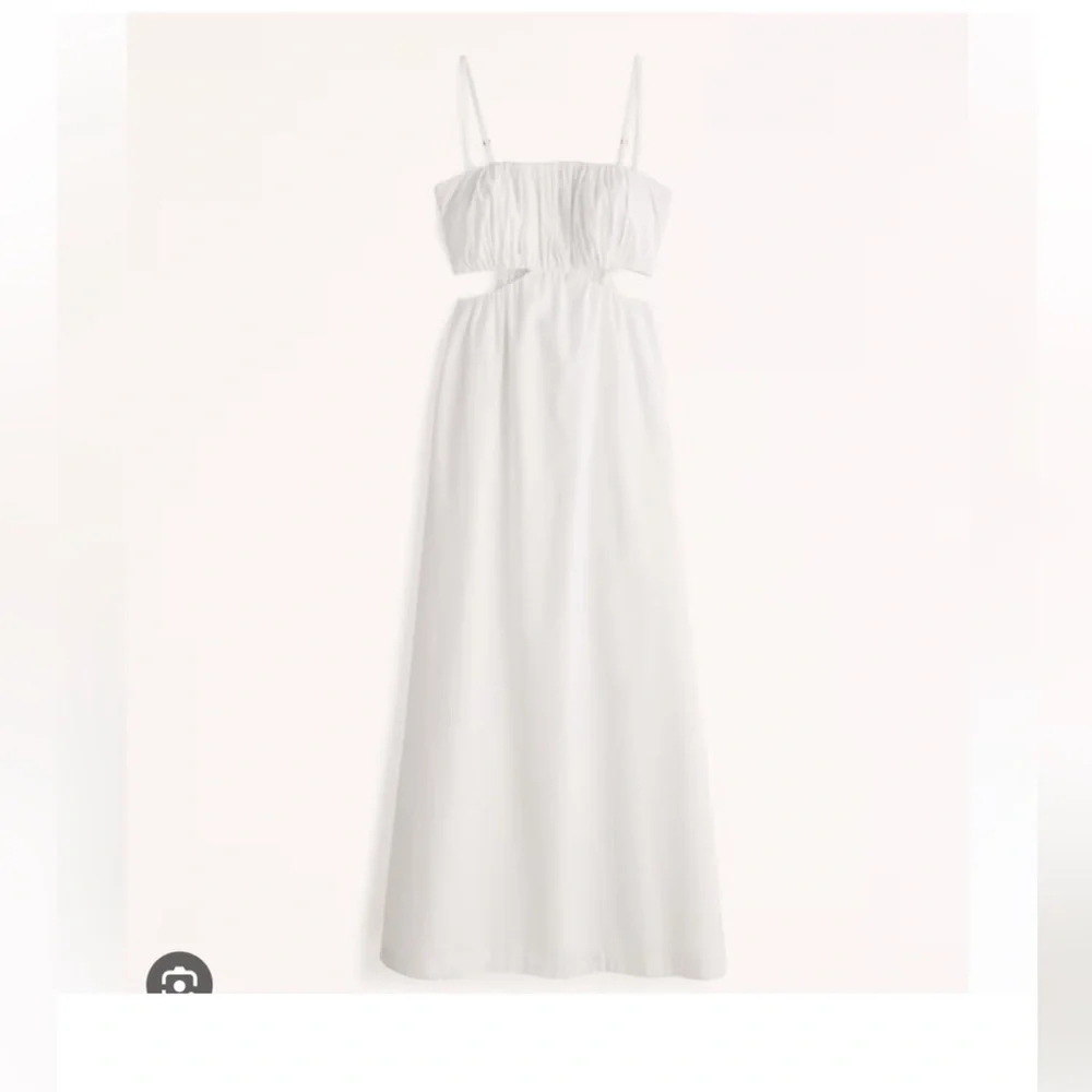Elegant White Maxi Dress